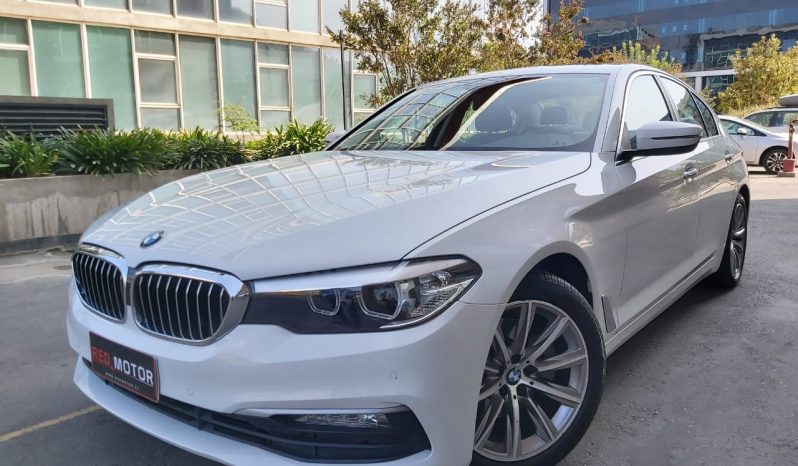 BMW  520i 2.0 A Executive 2019 lleno