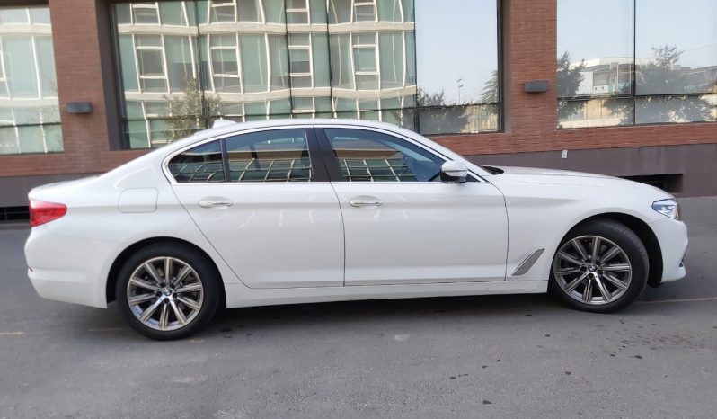 BMW  520i 2.0 A Executive 2019 lleno