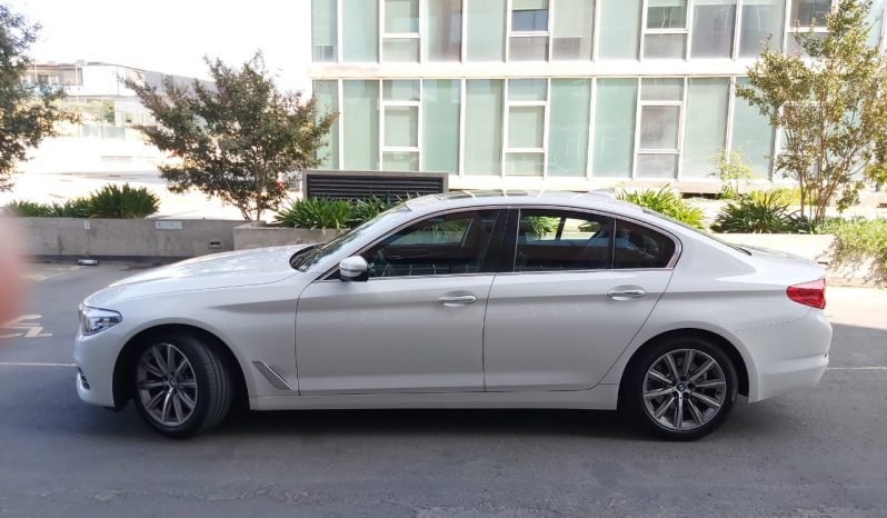 BMW  520i 2.0 A Executive 2019 lleno