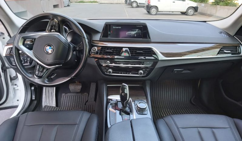 BMW  520i 2.0 A Executive 2019 lleno