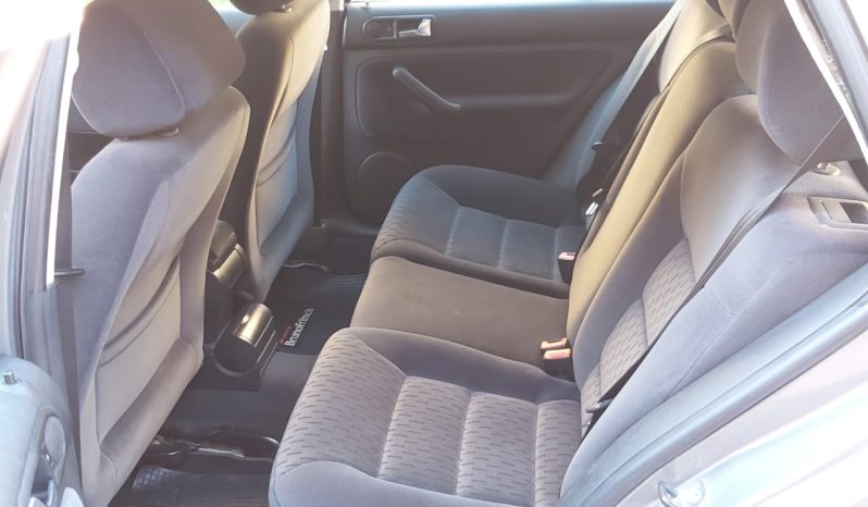 Volkswagen Golf 1.6cc Con Aire 2006 lleno