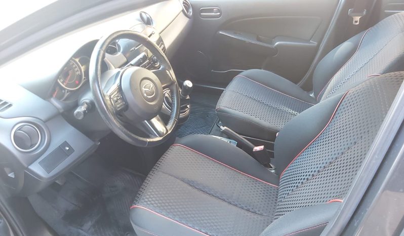 Mazda 2 Sport 2015 lleno