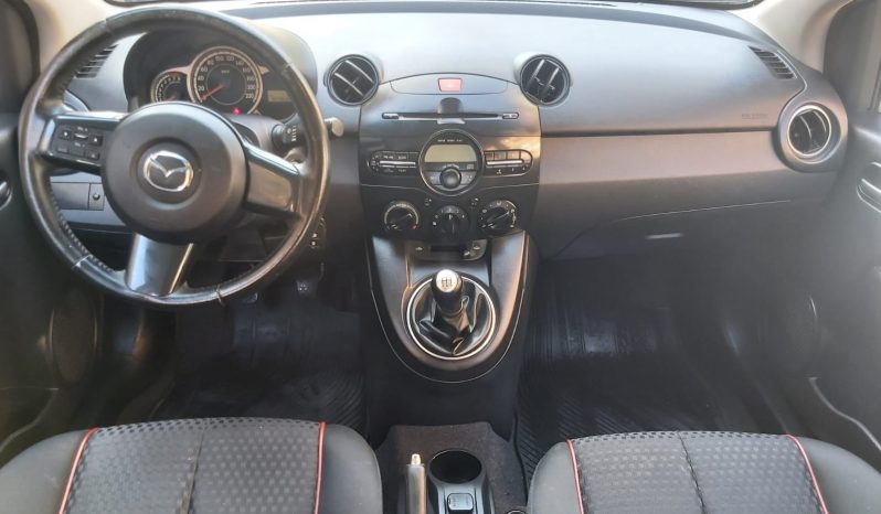 Mazda 2 Sport 2015 lleno