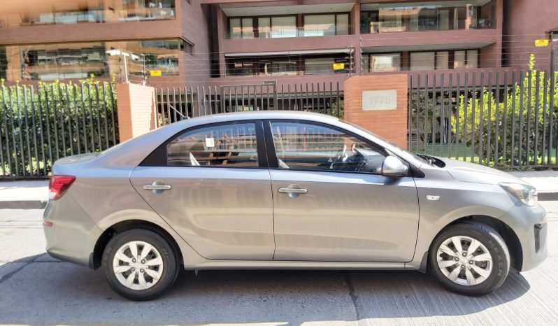 Kia Soluto 1.4 LX AC 2021 lleno
