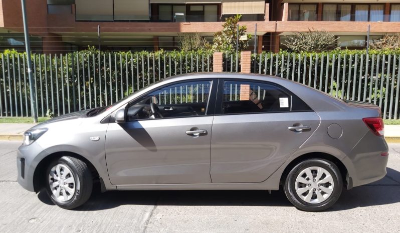 Kia Soluto 1.4 LX AC 2021 lleno