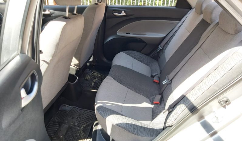 Kia Soluto 1.4 LX AC 2021 lleno