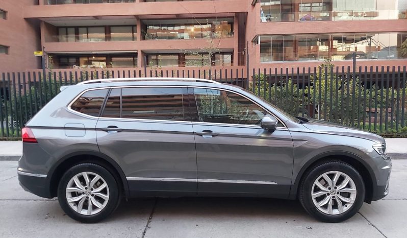Volkswagen Tiguan Comfortline 2.0 TSI 4×4 7A 2018 lleno