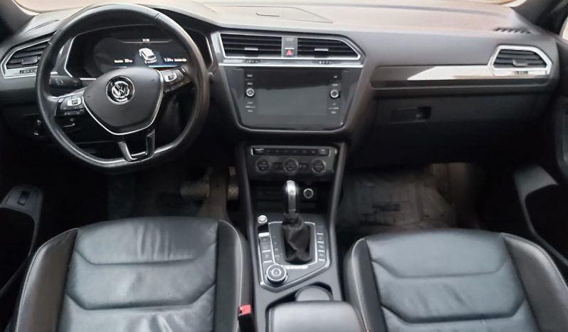 Volkswagen Tiguan Comfortline 2.0 TSI 4×4 7A 2018 lleno