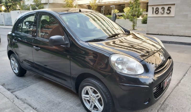 Nissan March 2015 lleno