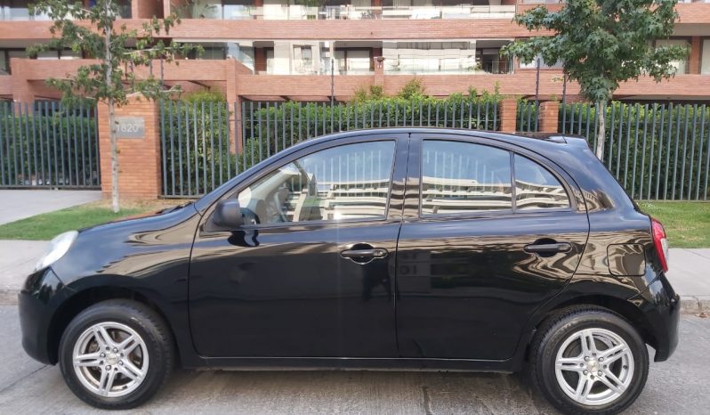 Nissan March 2015 lleno