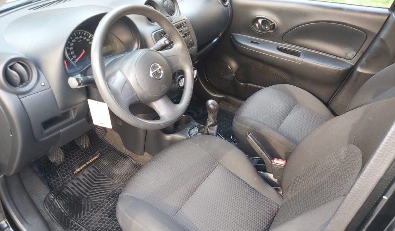 Nissan March 2015 lleno