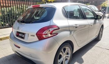 Peugeot 208 diésel 2015 lleno