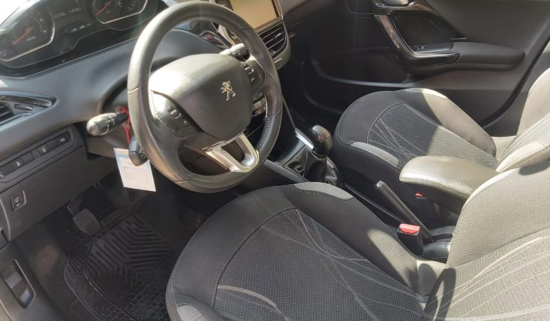 Peugeot 208 diésel 2015 lleno
