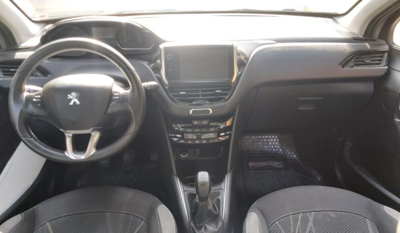 Peugeot 208 diésel 2015 lleno