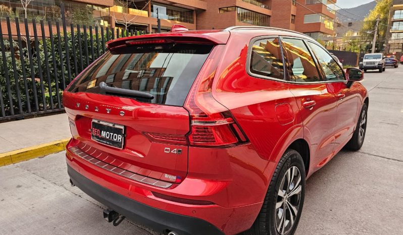 Volvo Xc60 2.0 D4 Momentum Auto 4WD 2021 lleno