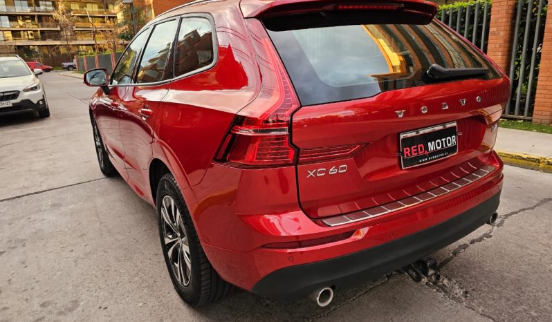 Volvo Xc60 2.0 D4 Momentum Auto 4WD 2021 lleno