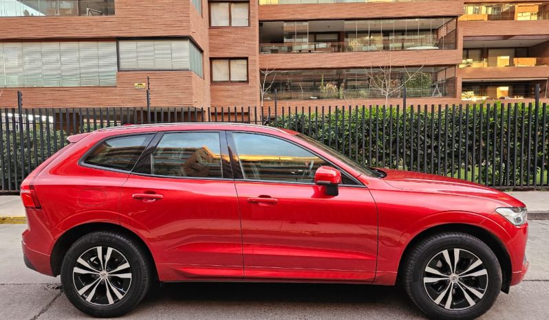 Volvo Xc60 2.0 D4 Momentum Auto 4WD 2021 lleno