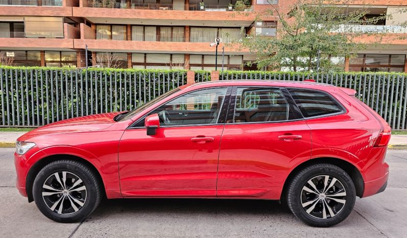 Volvo Xc60 2.0 D4 Momentum Auto 4WD 2021 lleno