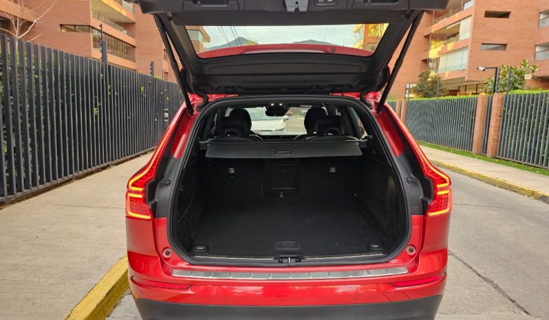 Volvo Xc60 2.0 D4 Momentum Auto 4WD 2021 lleno