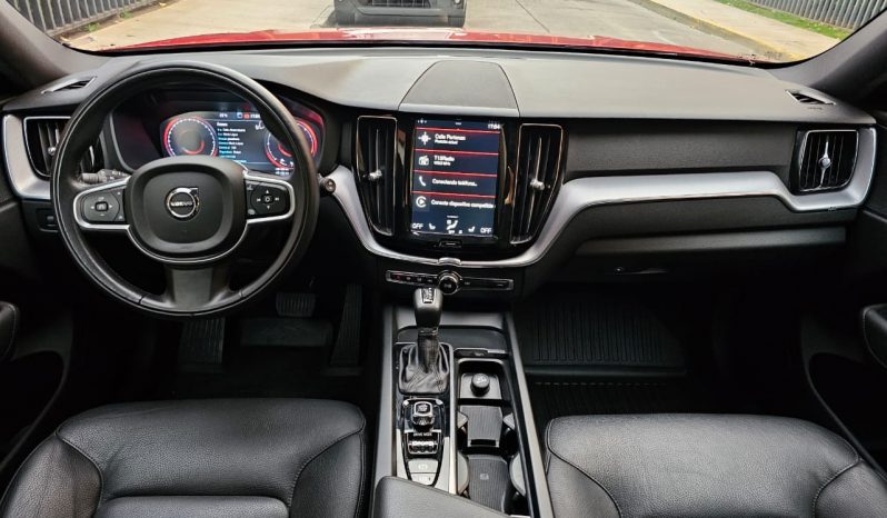 Volvo Xc60 2.0 D4 Momentum Auto 4WD 2021 lleno