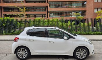 Peugeot 208 1.4 HDI 68 HP Allure Pack 2016 lleno