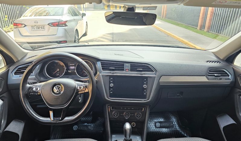 Volkswagen Tiguan 1.4 tsi Comfortline Aut  2018 lleno