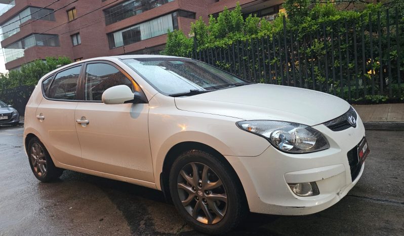 Hyundai i30 2011 lleno