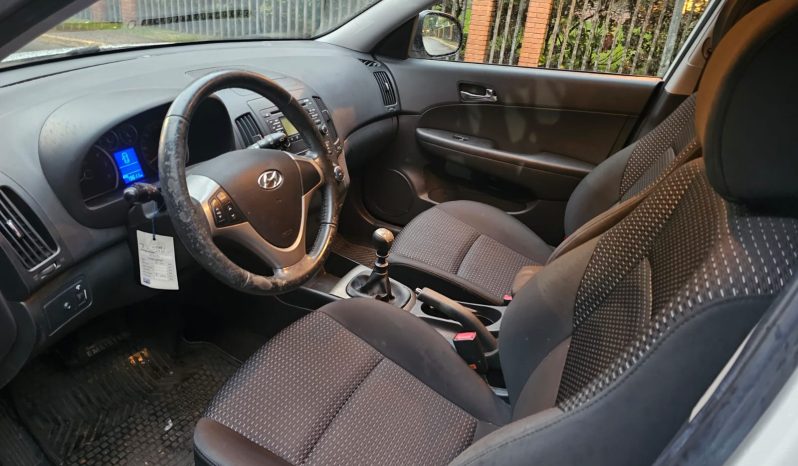 Hyundai i30 2011 lleno