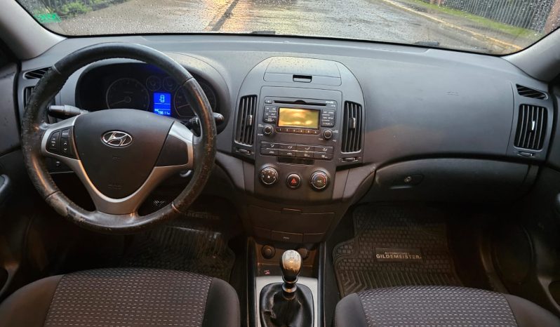 Hyundai i30 2011 lleno